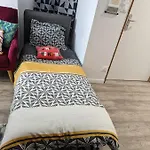 Beau-jean, Un Cocon Sympa 5 Min A Pied Du Centre-ville, Parking Prive, A 10 Min Du Chu Lägenhet *