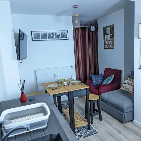 Beau-jean, Un Cocon Sympa 5 Min A Pied Du Centre-ville, Parking Prive, A 10 Min Du Chu Apartment *