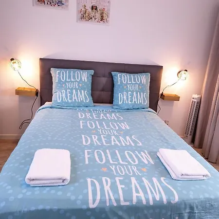 Beau-jean, Un Cocon Sympa 5 Min A Pied Du Centre-ville, Parking Prive, A 10 Min Du Chu Poitiers