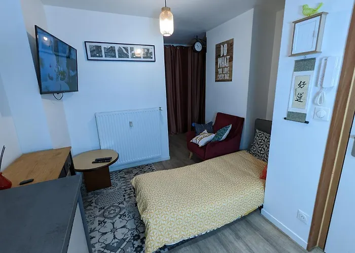 Beau-jean, Un Cocon Sympa 5 Min à Pied Du Centre-ville, Parking Privé, à 10 Min Du Chu Apartamento *