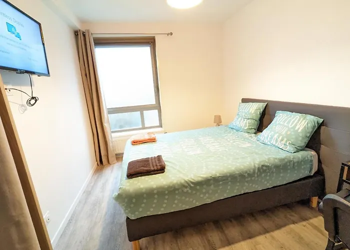 Beau-jean, Un Cocon Sympa 5 Min à Pied Du Centre-ville, Parking Privé, à 10 Min Du Chu Apartamento Poitiers