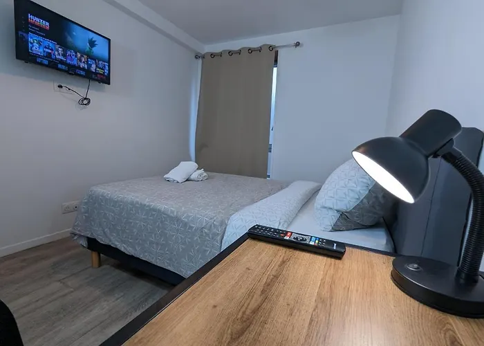 Beau-jean, Un Cocon Sympa 5 Min à Pied Du Centre-ville, Parking Privé, à 10 Min Du Chu Apartamento Poitiers