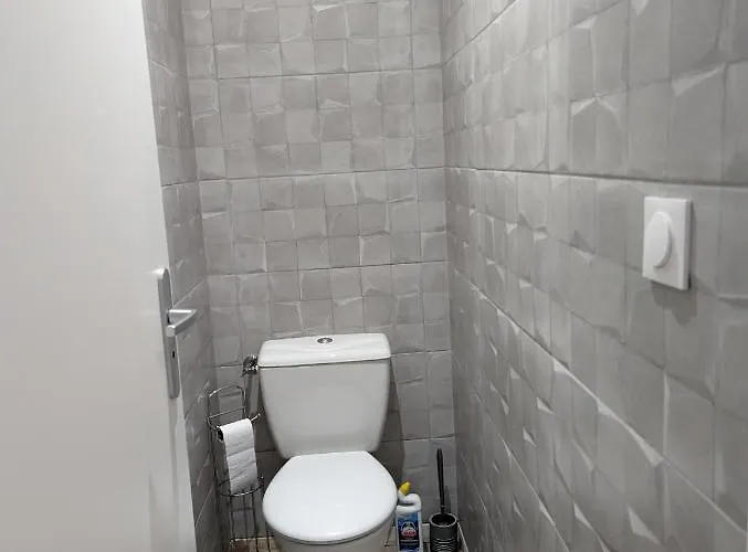 Beau-jean, Un Cocon Sympa 5 Min à Pied Du Centre-ville, Parking Privé, à 10 Min Du Chu